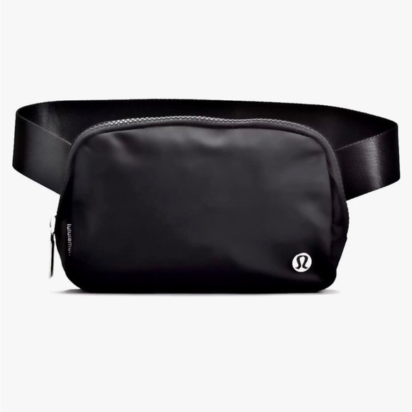 lululemon athletica Handbags - Lululemon NWT Everywhere Belt Bag